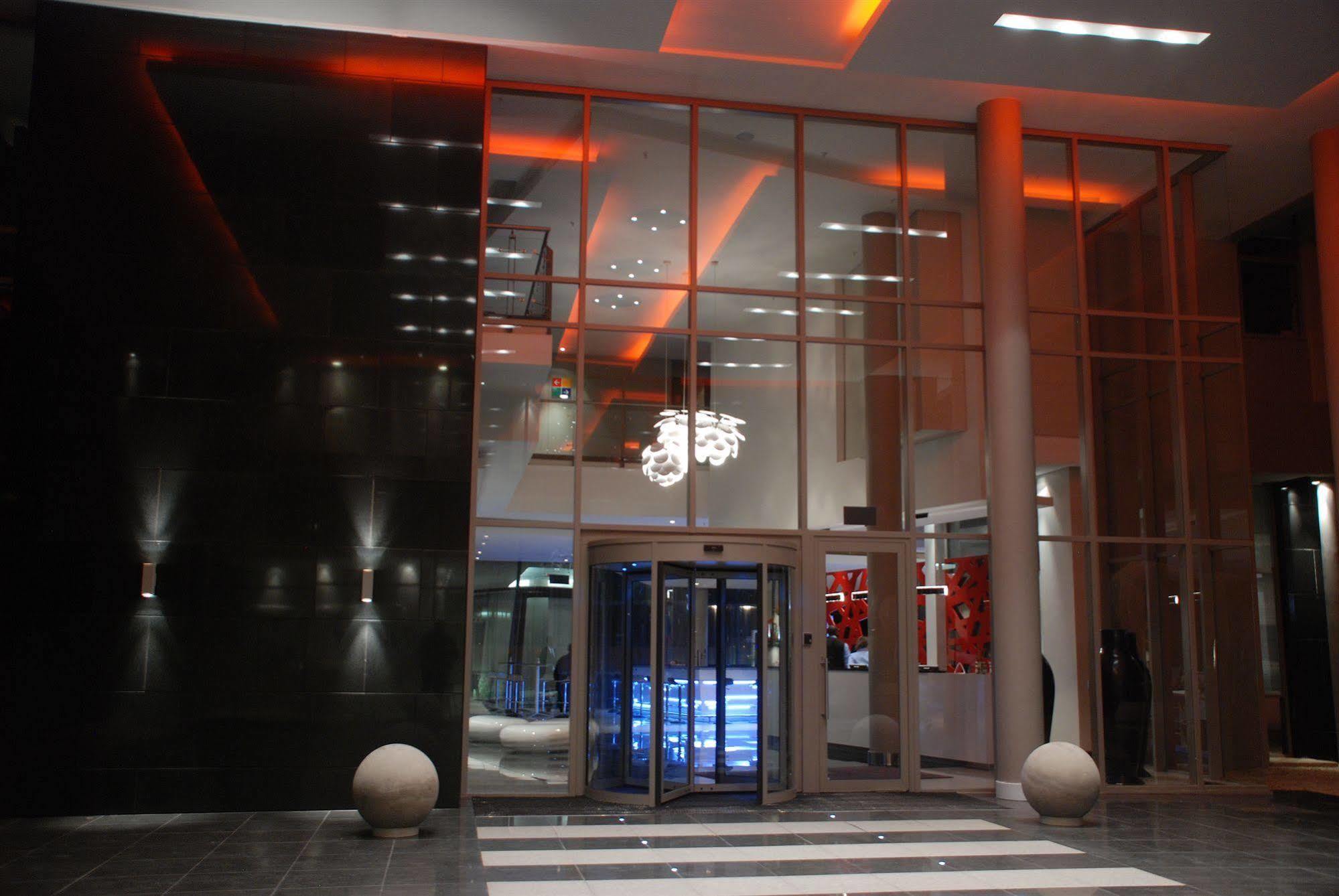 Park Inn Sandton Johannesburg Esterno foto