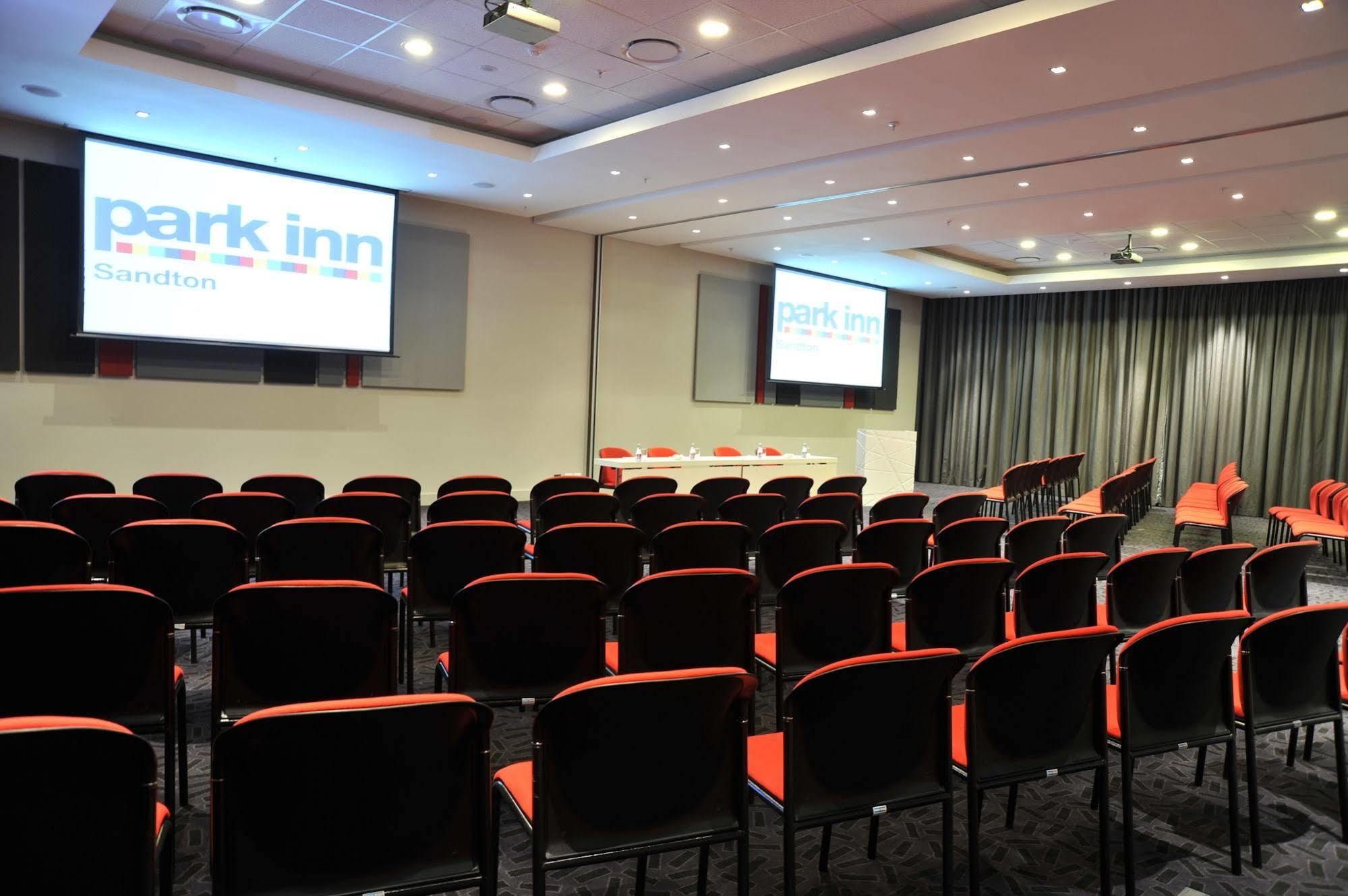 Park Inn Sandton Johannesburg Esterno foto