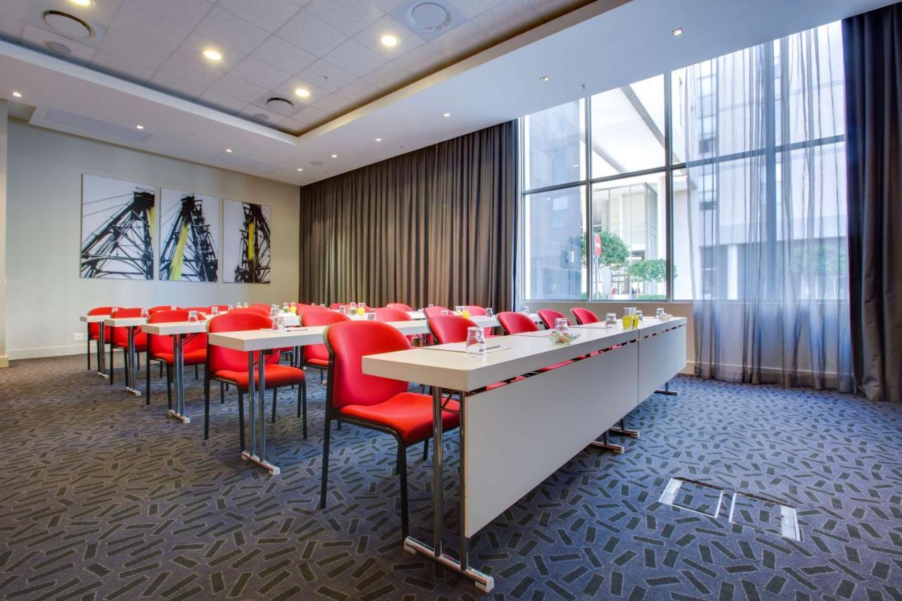 Park Inn Sandton Johannesburg Esterno foto
