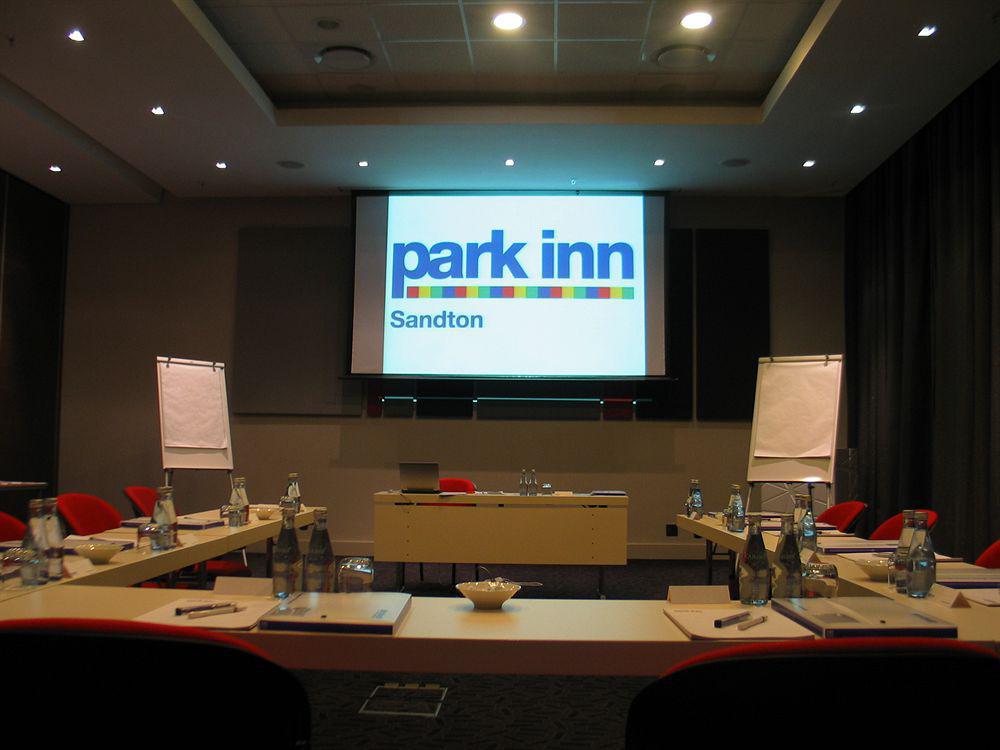 Park Inn Sandton Johannesburg Esterno foto